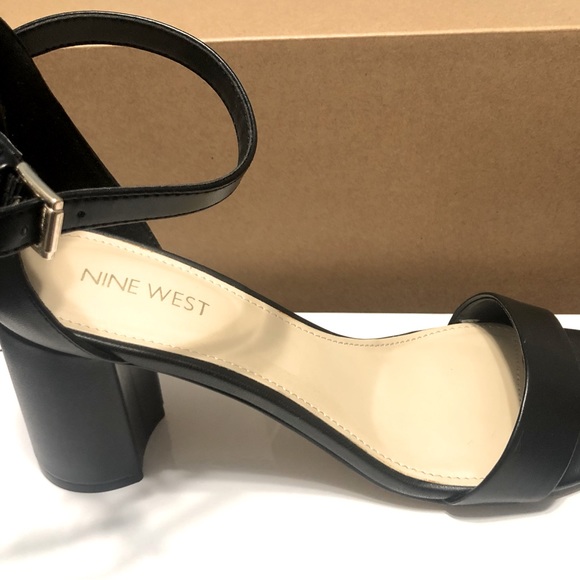 Nine West Black Strap Sandy3 Sandals block heel 9M- NEW - Picture 2 of 7